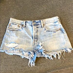 Levi’s 501 Cut Off Shorts
